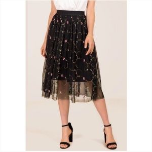 Miami black mesh  floral skirt size medium